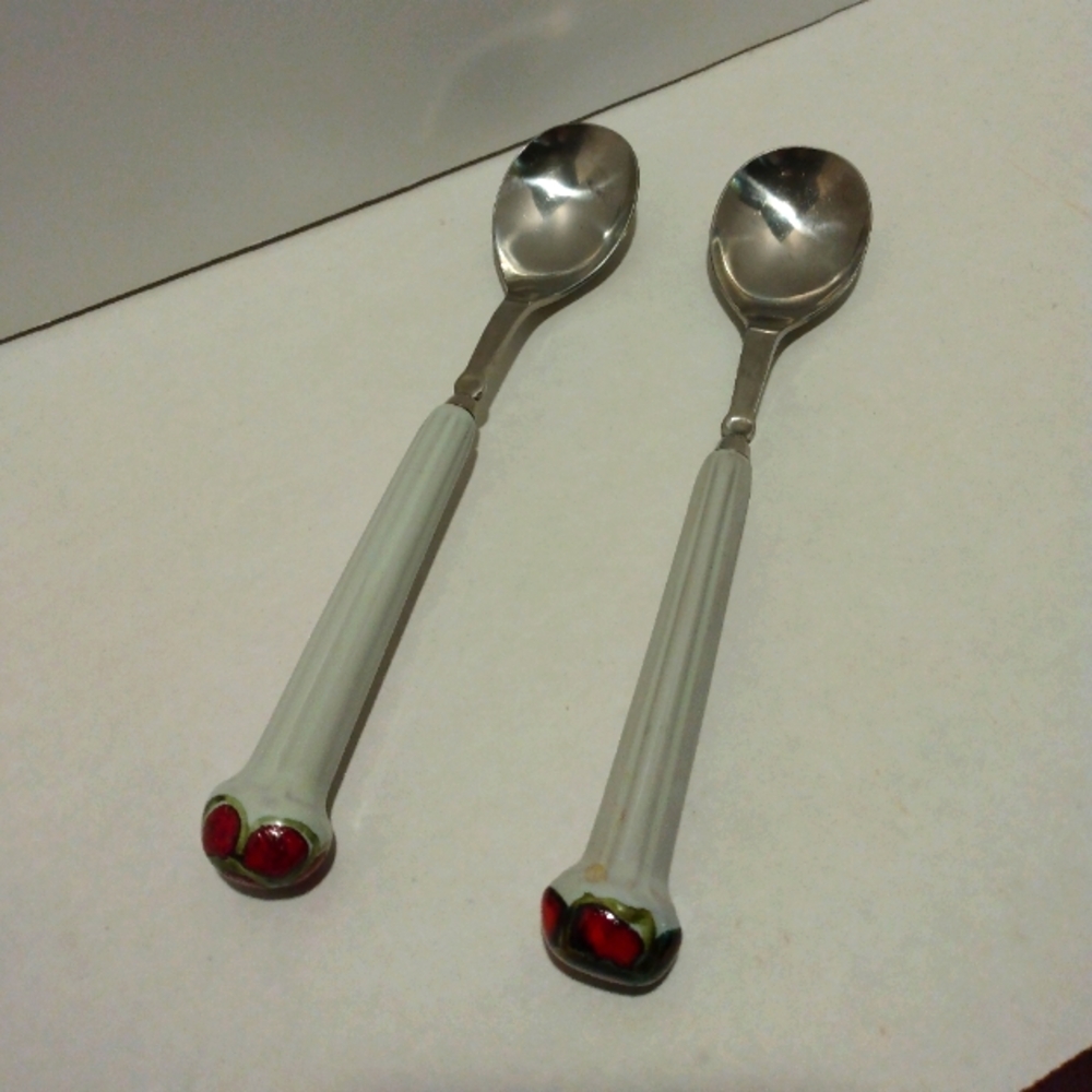 2 large serving spoons Denby.